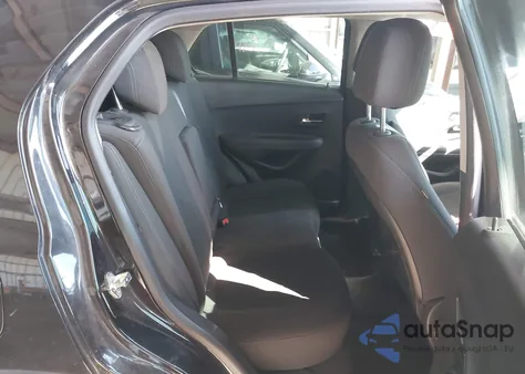 2016 Chevrolet Trax 1Ls z USA, uszkodzony, nr VIN KL7CJKSBXGB609645